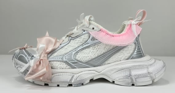 View 6 - White / Pink
