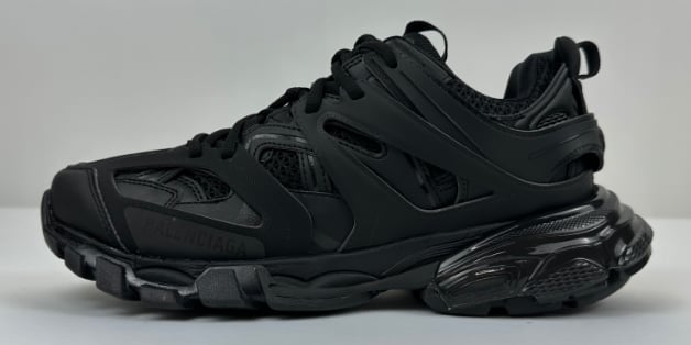 View 3 - Black