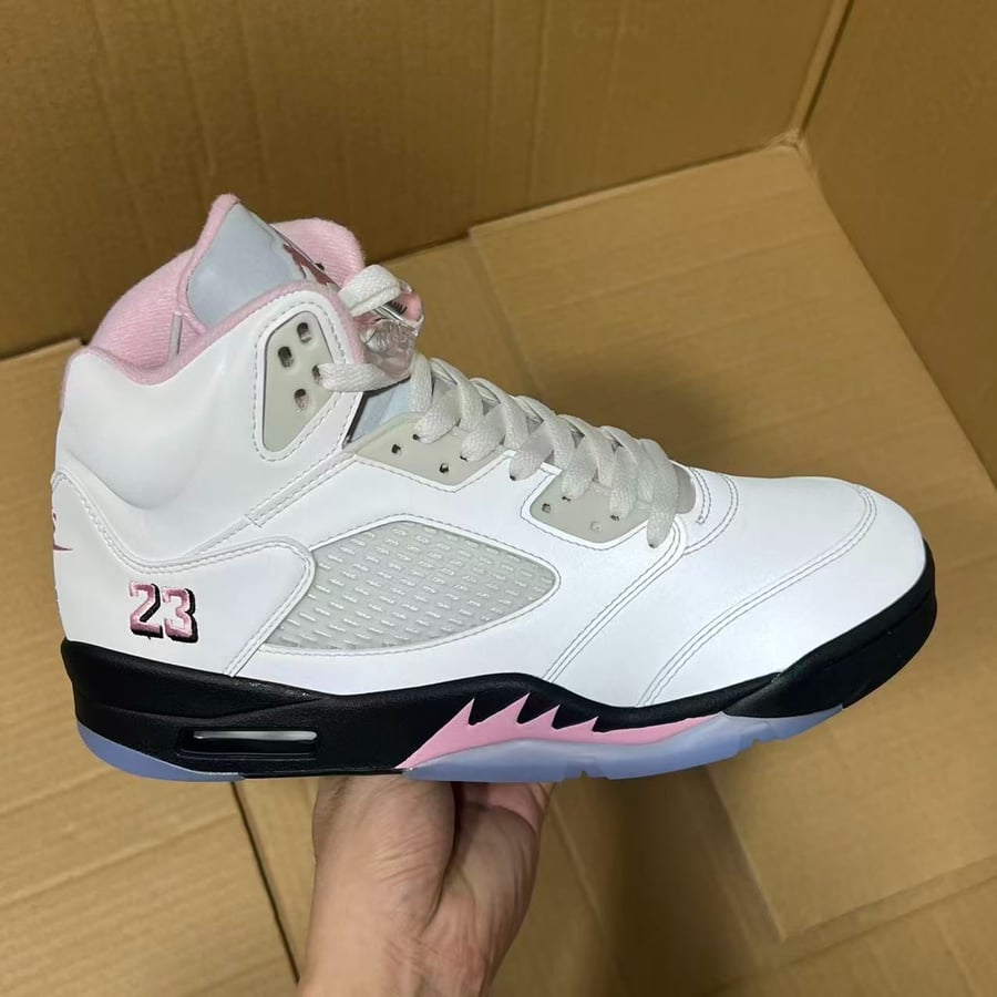 View 4 - White / Pink