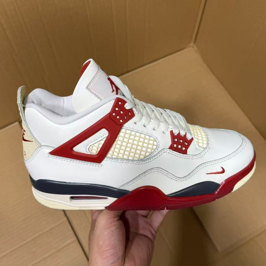 View 5 - White / Red