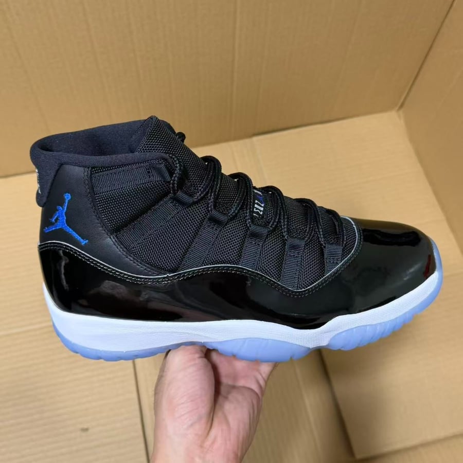 View 3 - Black / Blue