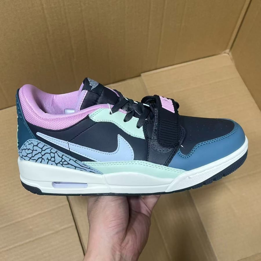 View 7 - Pink / Green