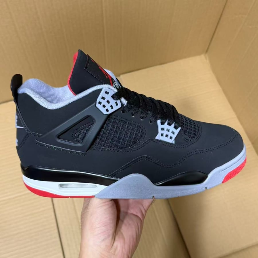 View 6 - Black / Grey