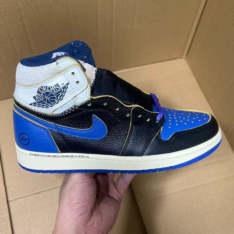 View 2 - Black / Blue