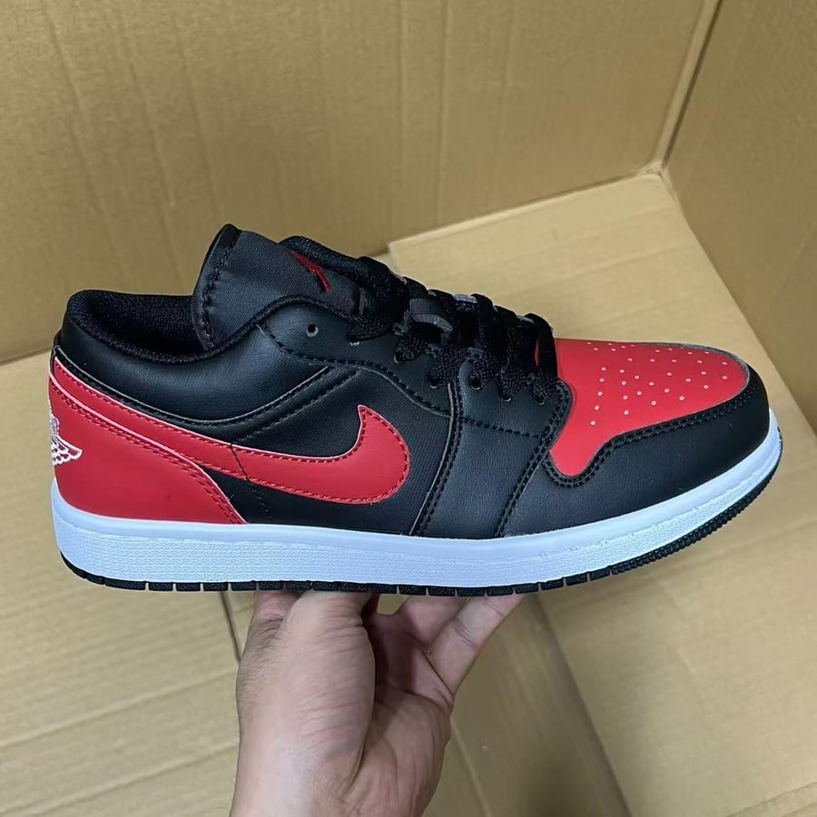 View 3 - Black / Red