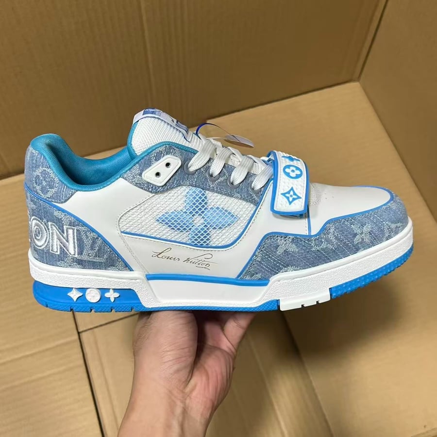 View 5 - Blue