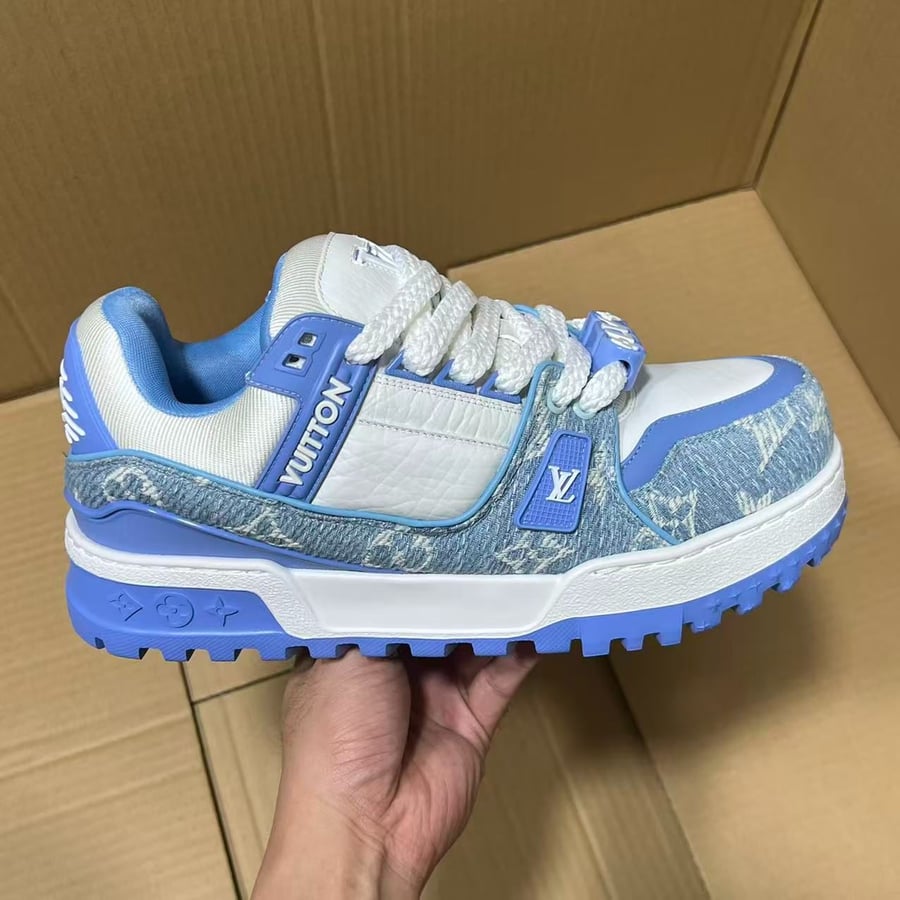 View 5 - Blue
