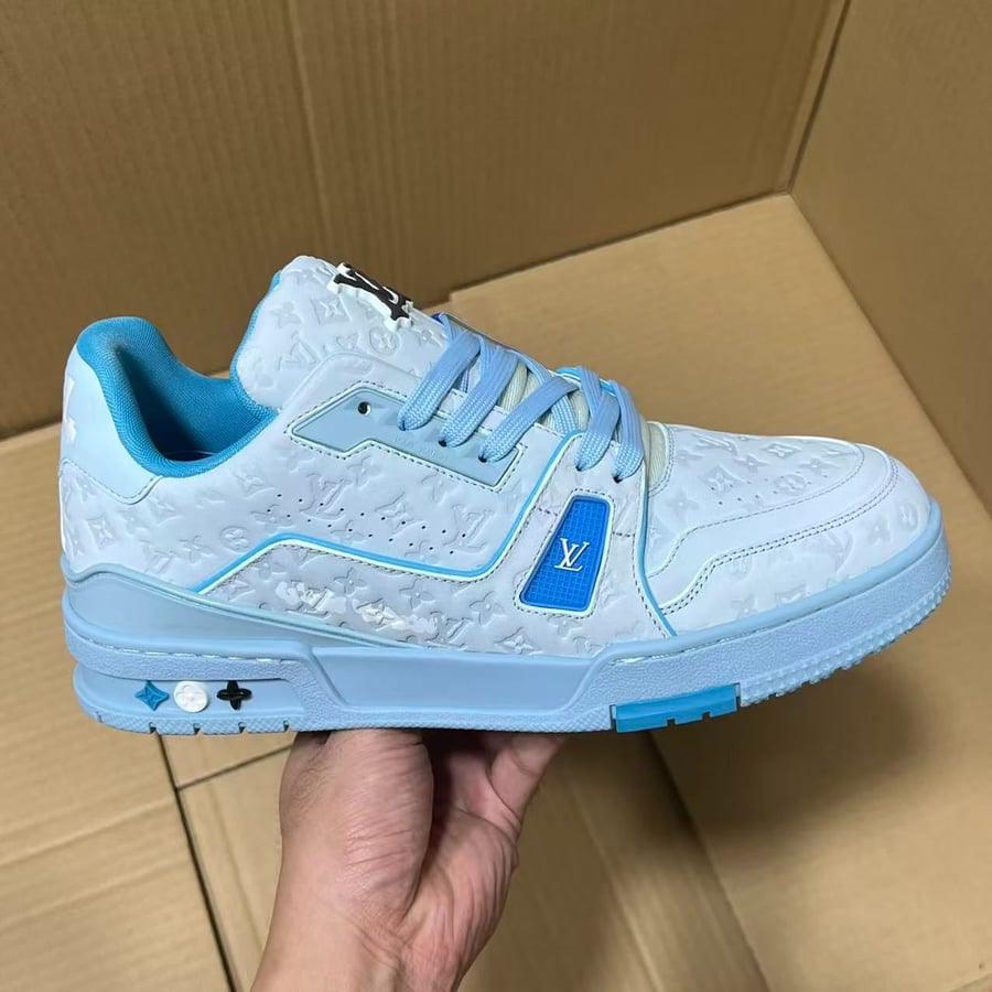 View 5 - Blue