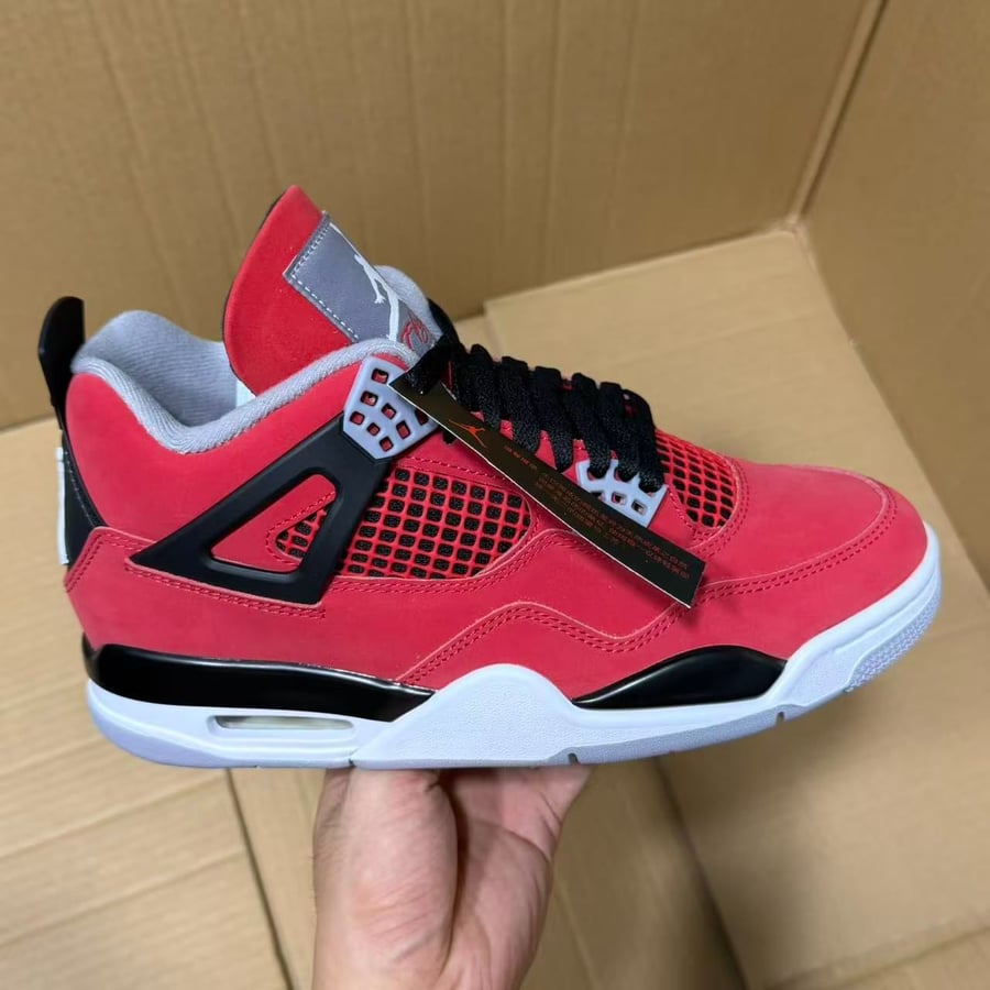 View 3 - Black / Red