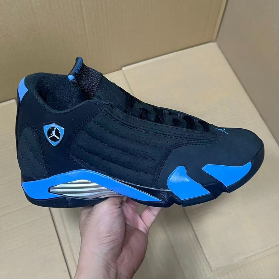 View 3 - Black / Blue