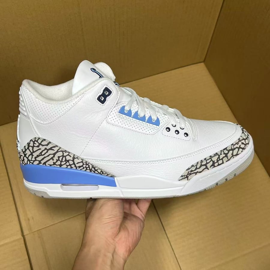 View 6 - White / Blue