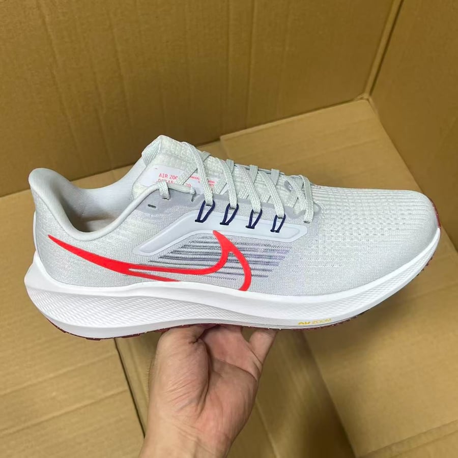 View 4 - White / Red