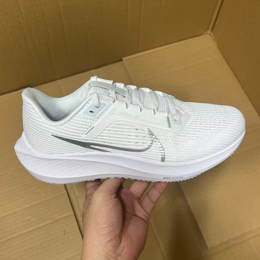 View 5 - White / Grey