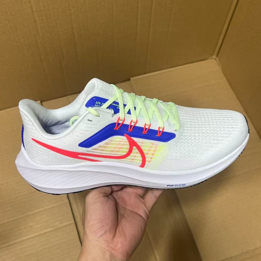 View 9 - White / Blue