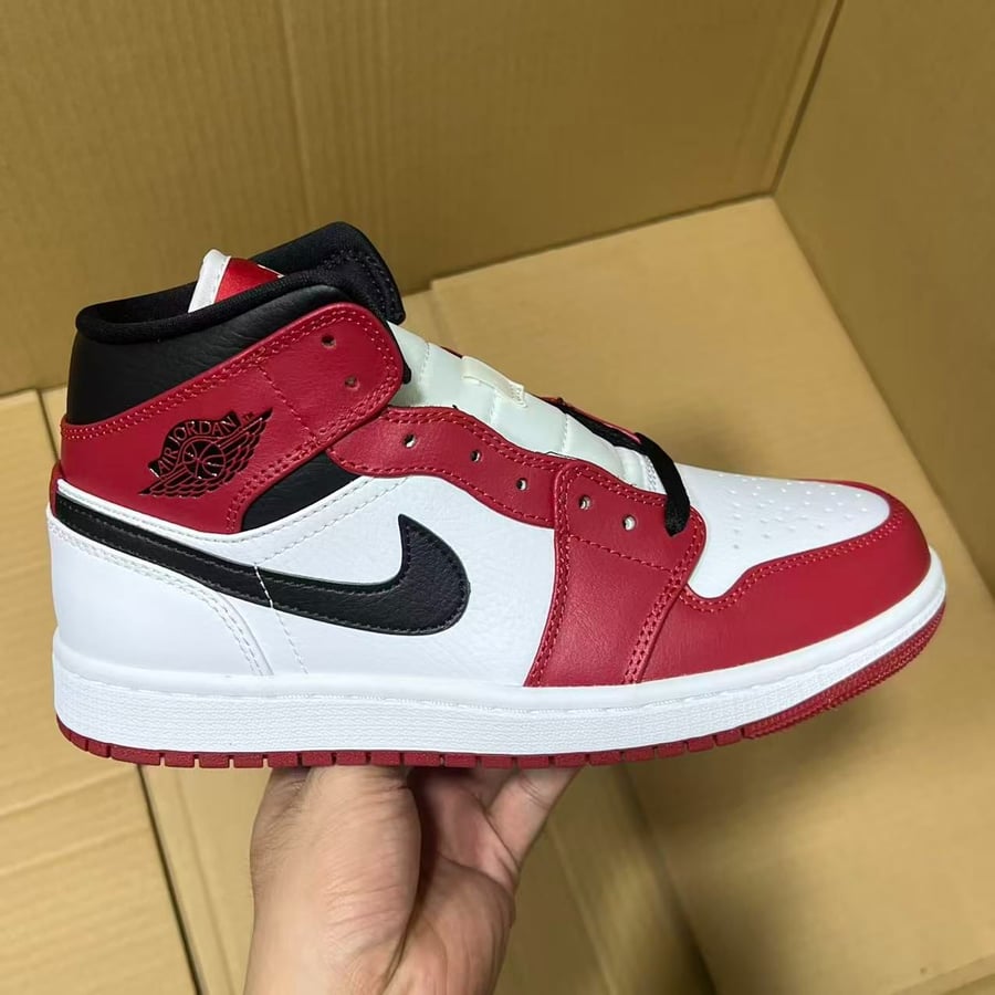 Basketball Shoes Batch AJ1 Mid Top Series