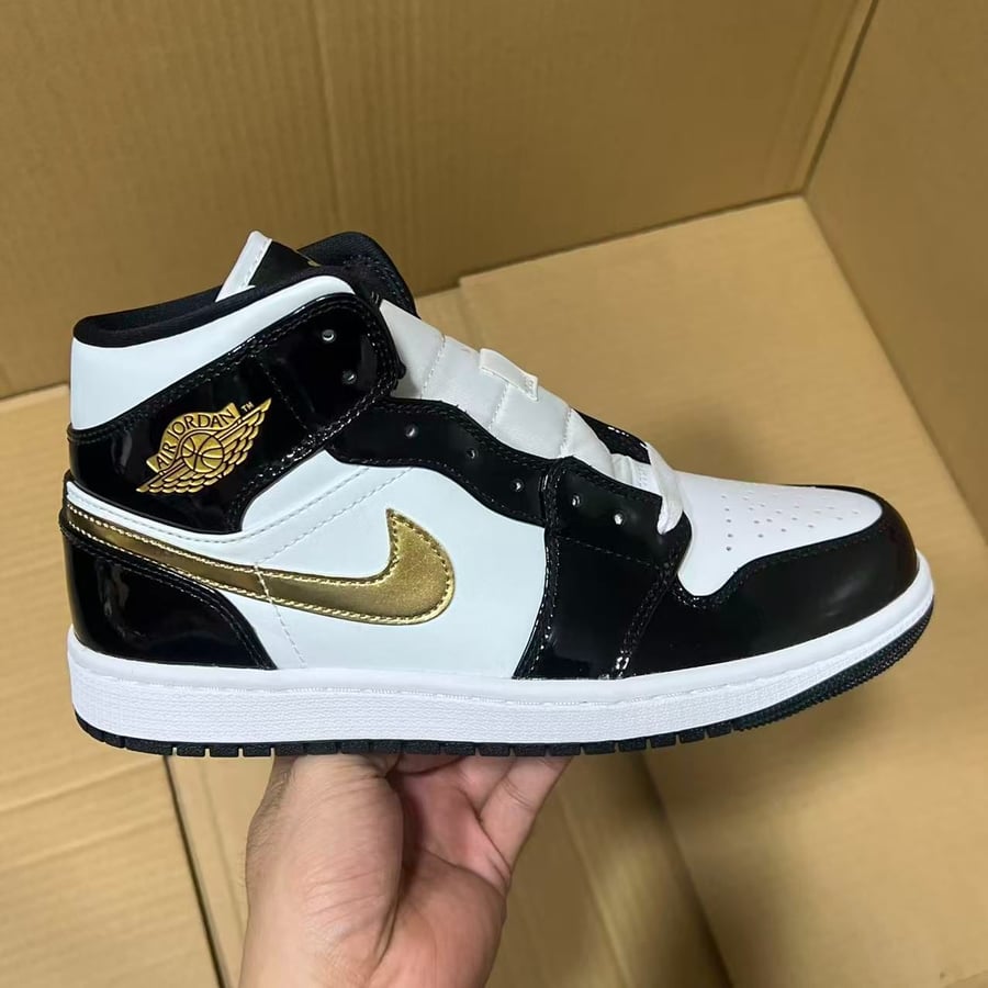 Basketball Shoes Batch AJ1 Mid Top Series