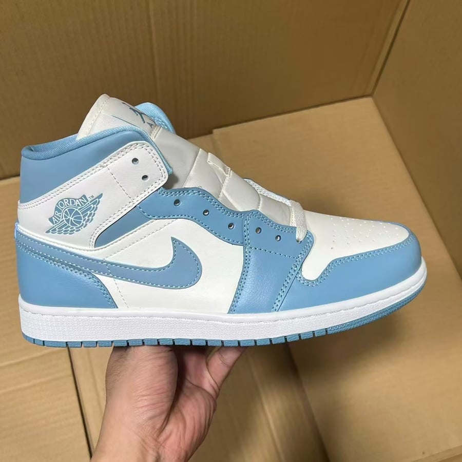 View 2 - White / Blue