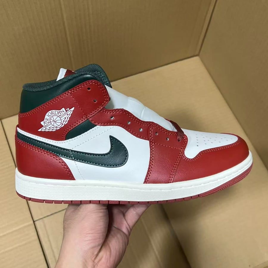 Basketball Shoes Batch AJ1 Mid Top Series