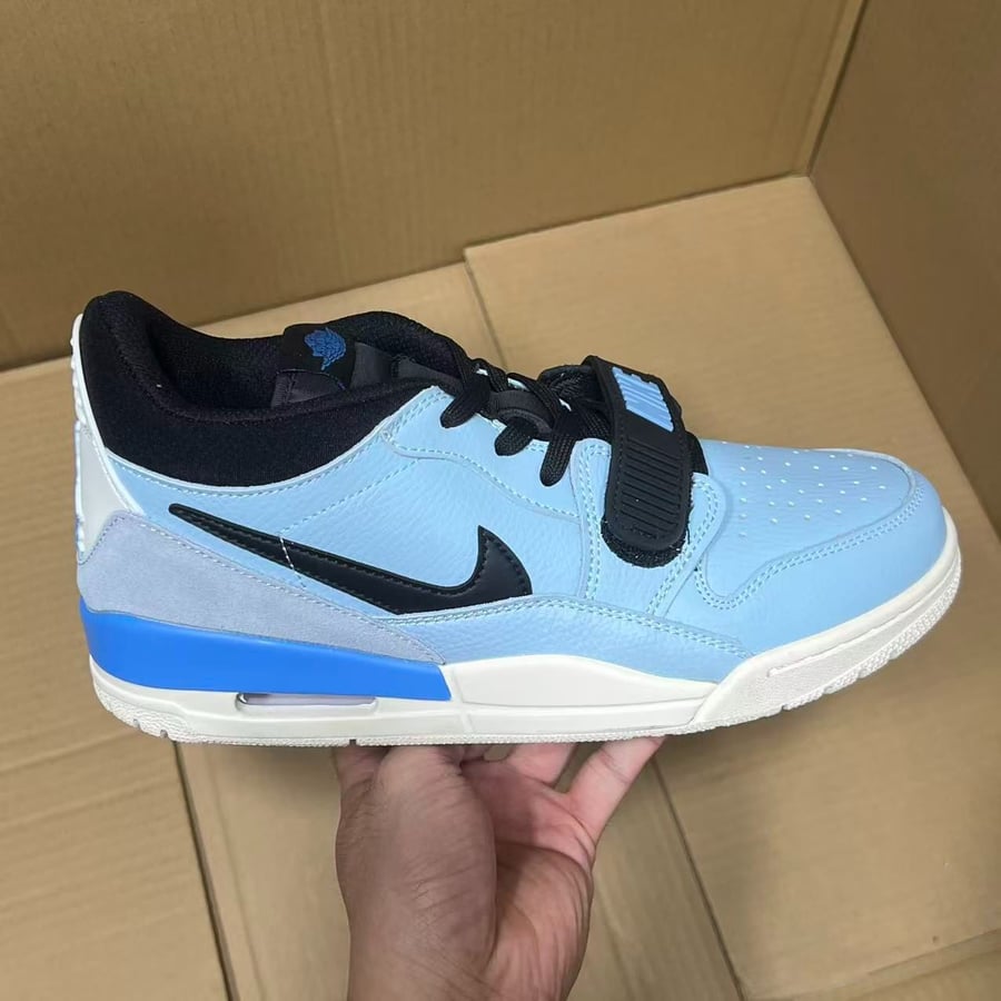 View 6 - Blue