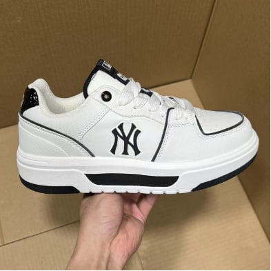 Running Shoes Batch Style & Price Collection