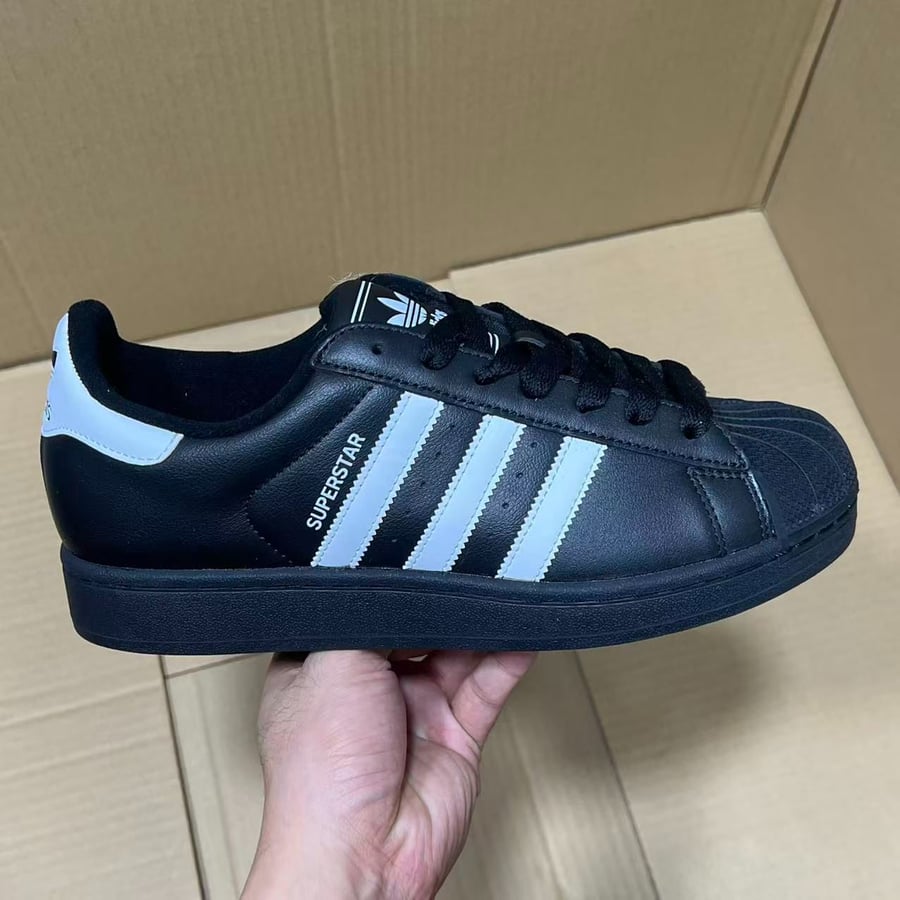 Sneakers Factory Batch Superstar Series