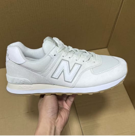 View 8 - White / Beige