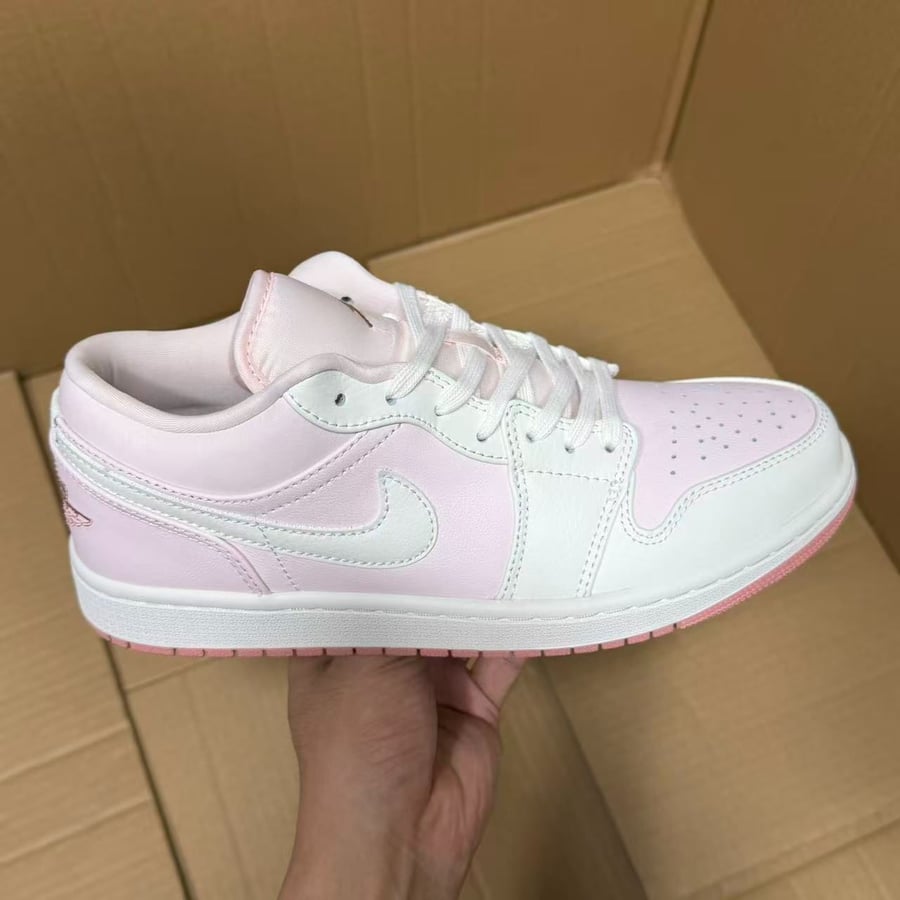 View 3 - White / Pink