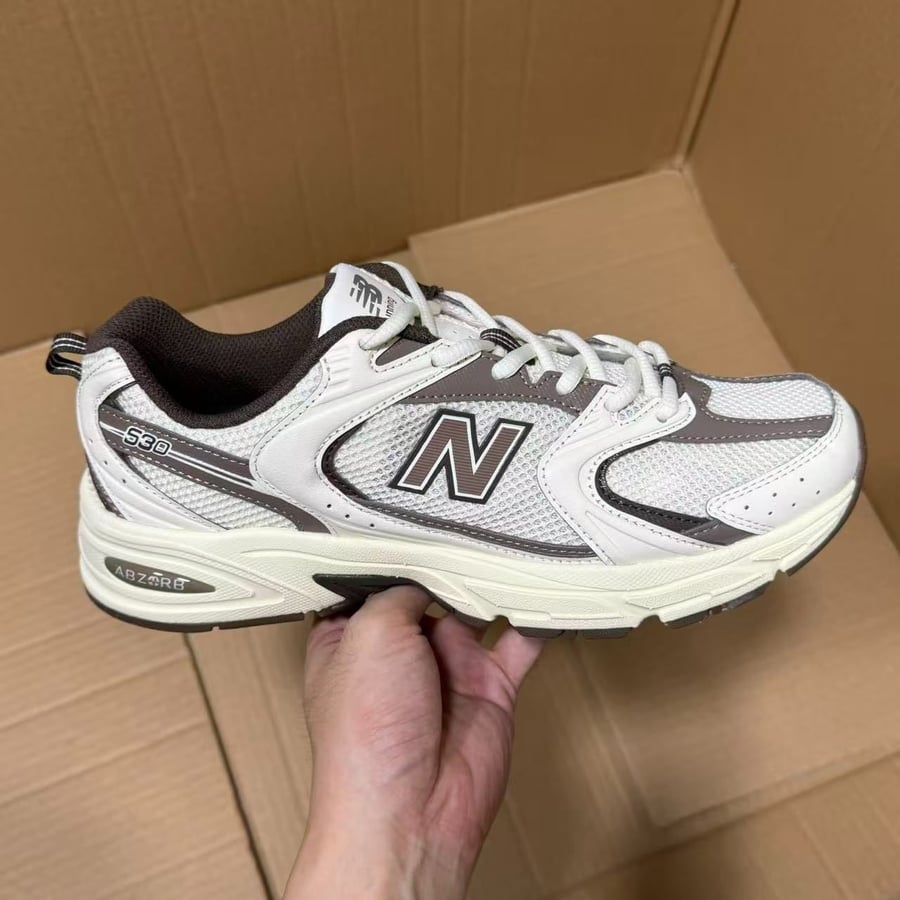 View 7 - White / Brown