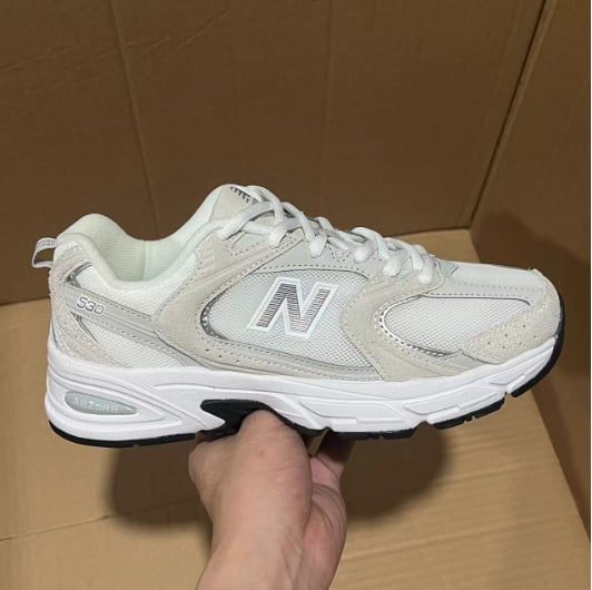 View 2 - Grey / Beige