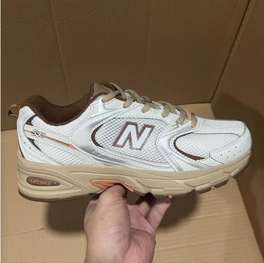 View 4 - White / Brown