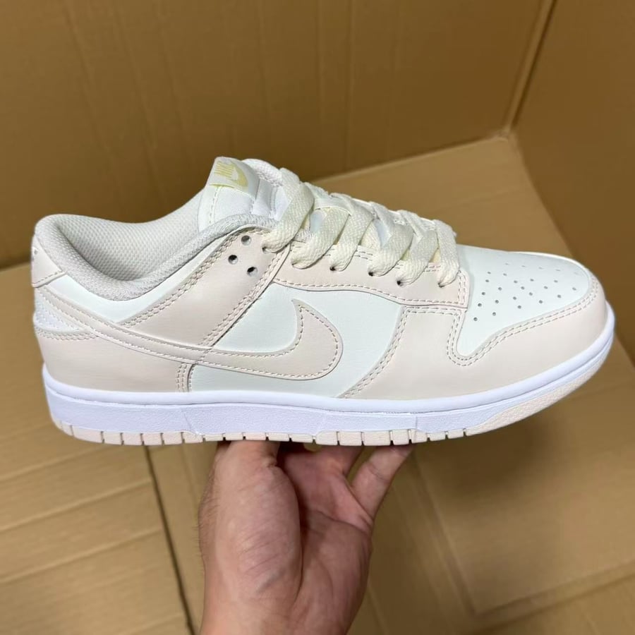 View 3 - White / Beige