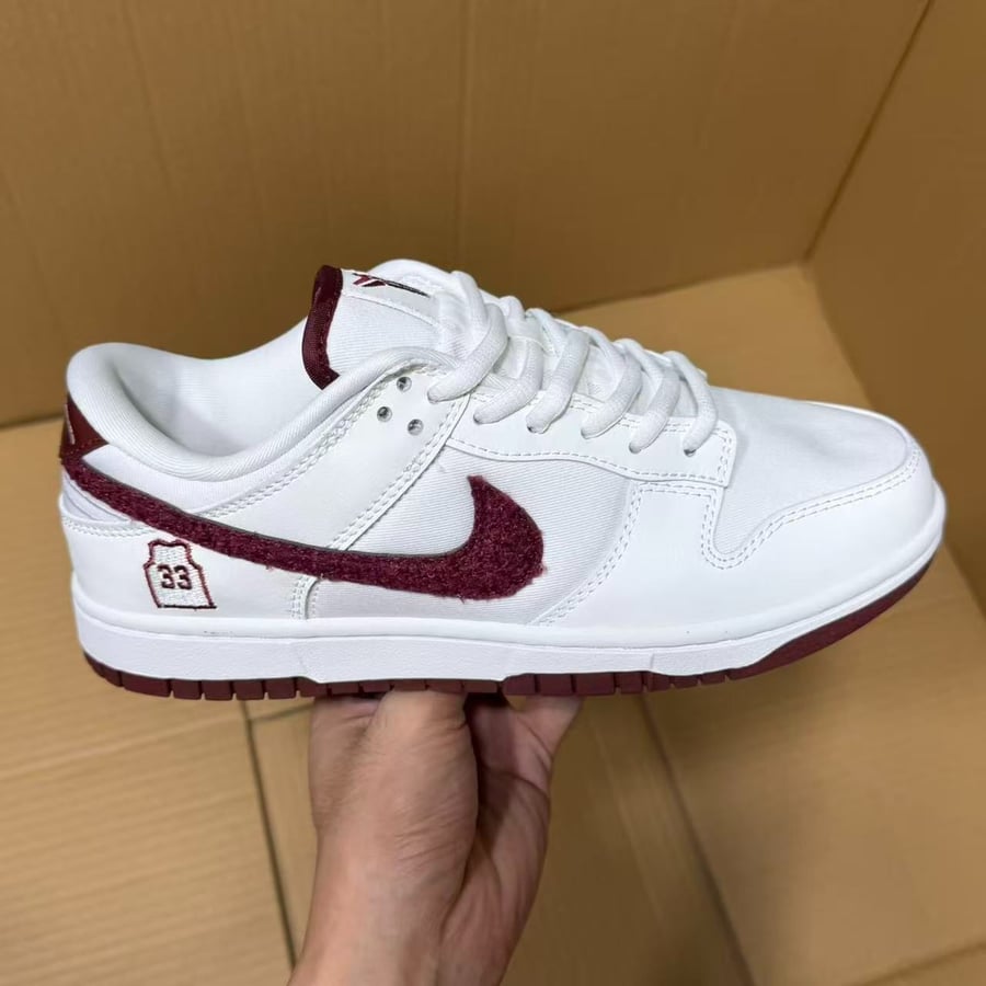 View 8 - White / Red