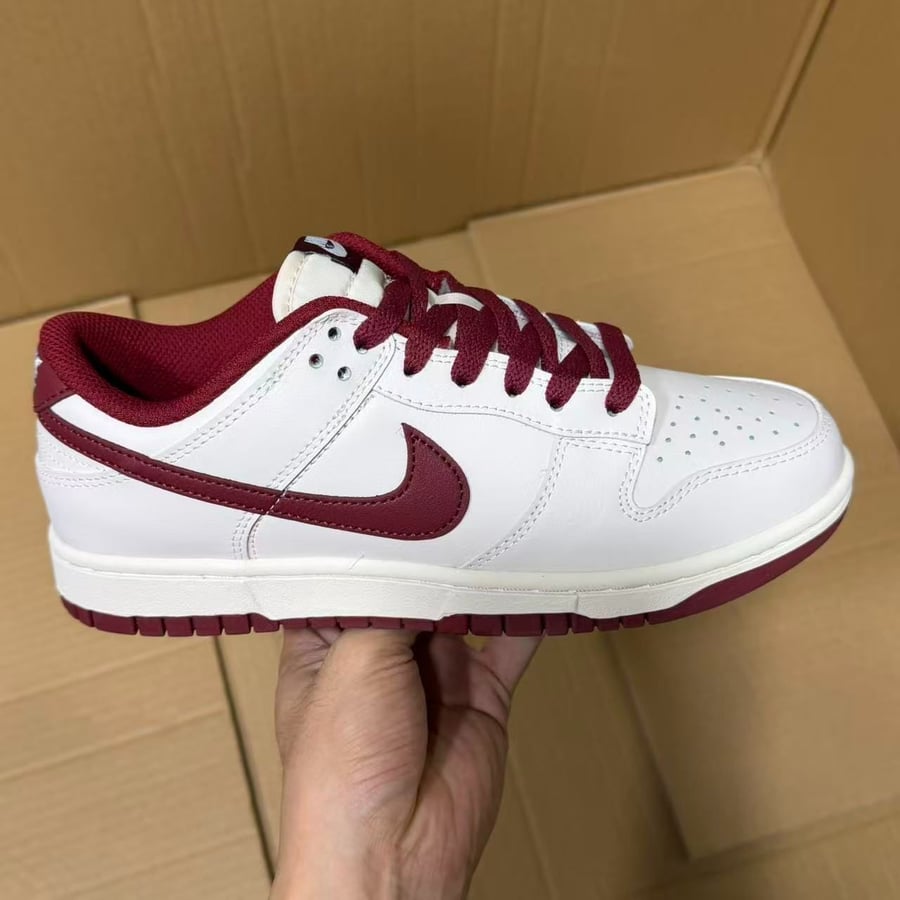View 8 - White / Red
