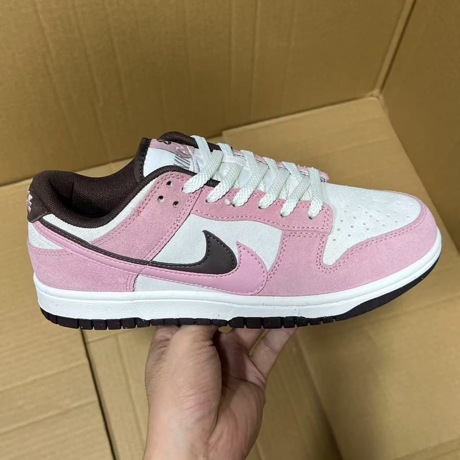 View 2 - White / Pink
