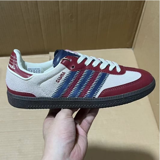 View 3 - Red / Beige