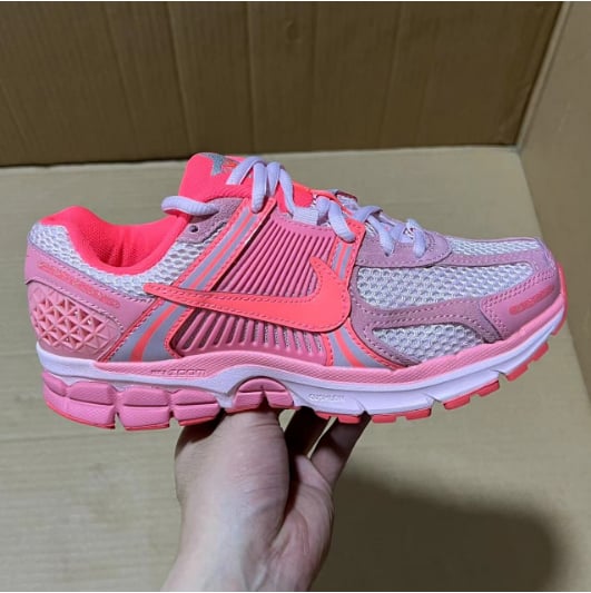 View 3 - Pink
