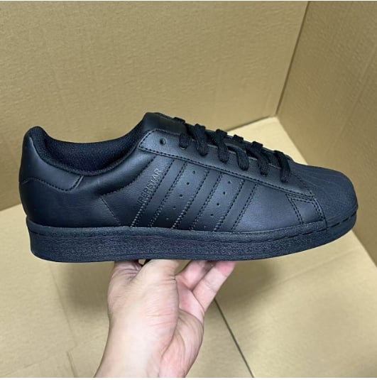 View 3 - Black