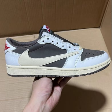 Sneakers G Batch Style & Price Collection