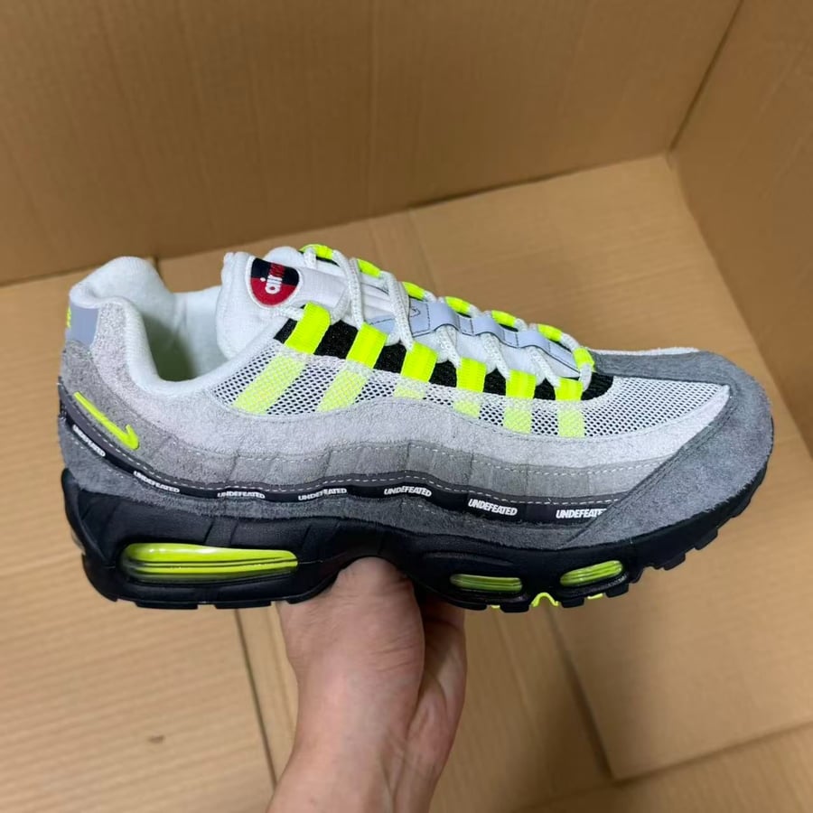 Sneakers G Batch Style & Price Collection