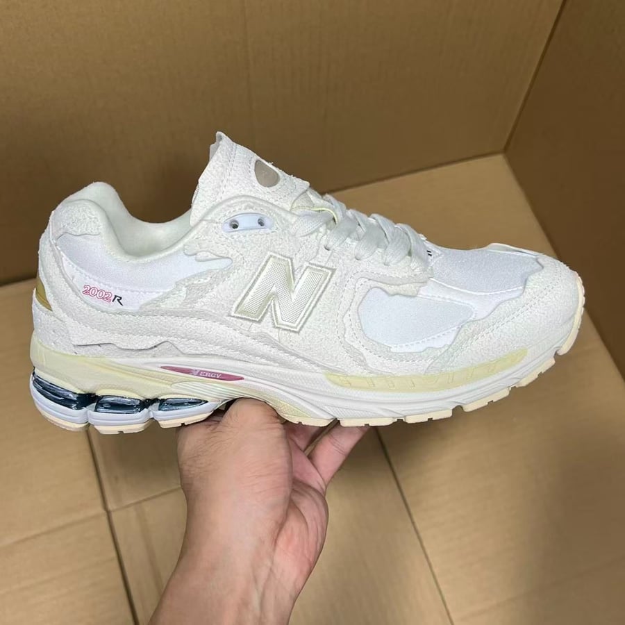 View 7 - White / Yellow