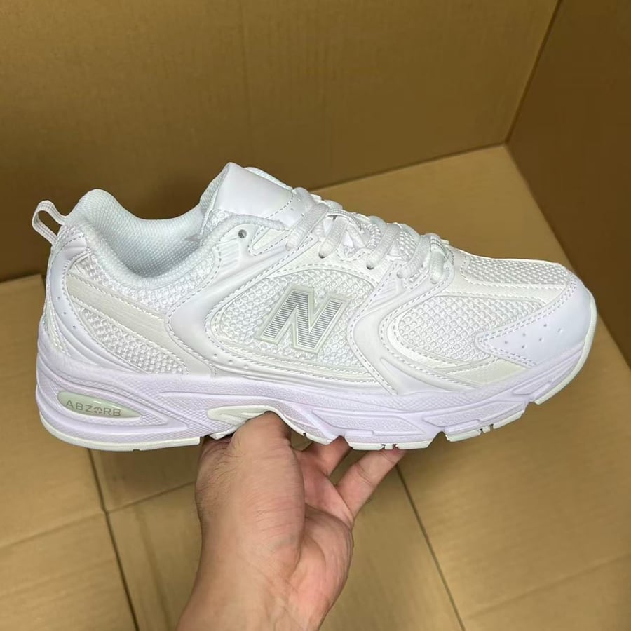 View 4 - White / Yellow