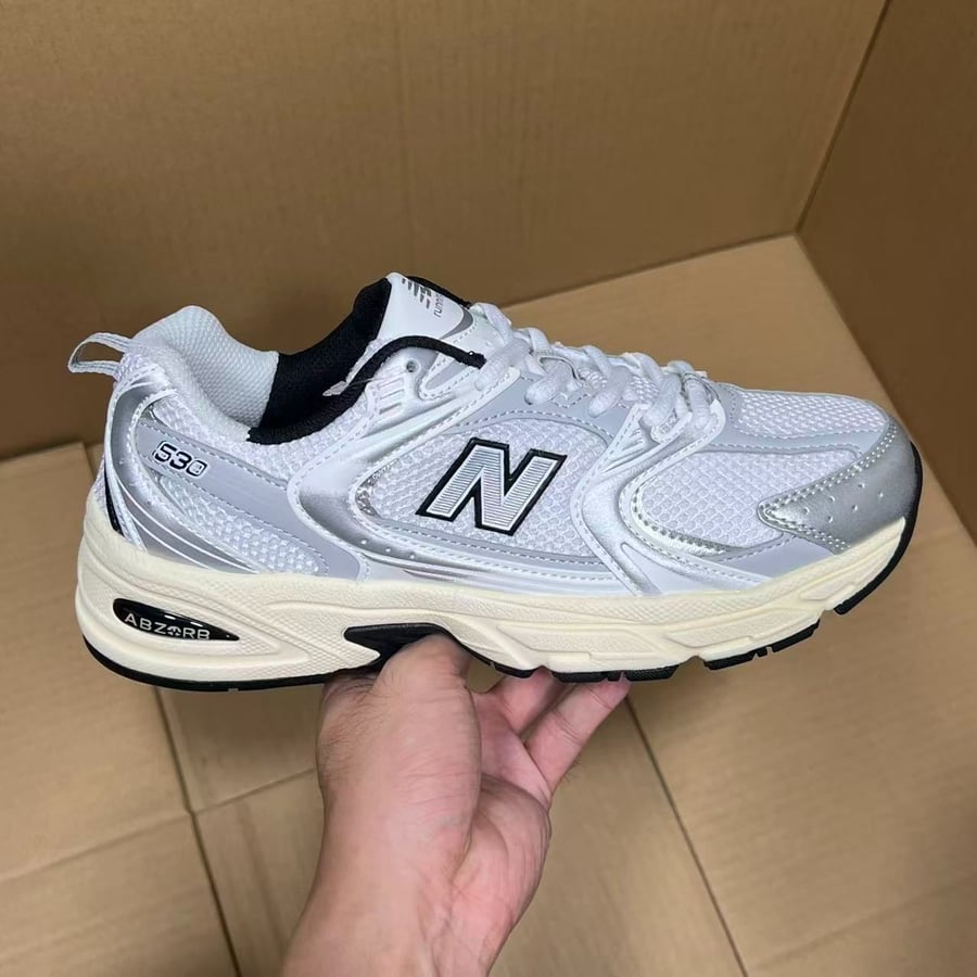 View 6 - Black / Grey