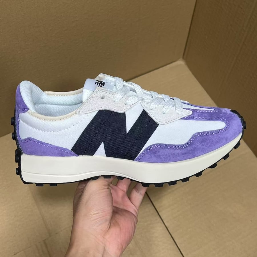 View 7 - White / Purple