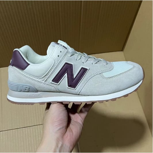View 2 - White / Beige