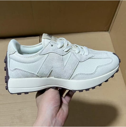 View 5 - White / Grey