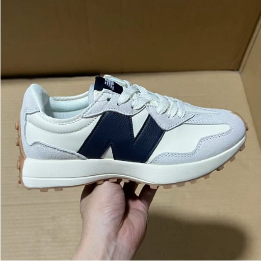View 2 - White / Blue