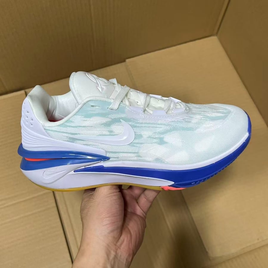 View 3 - White / Blue