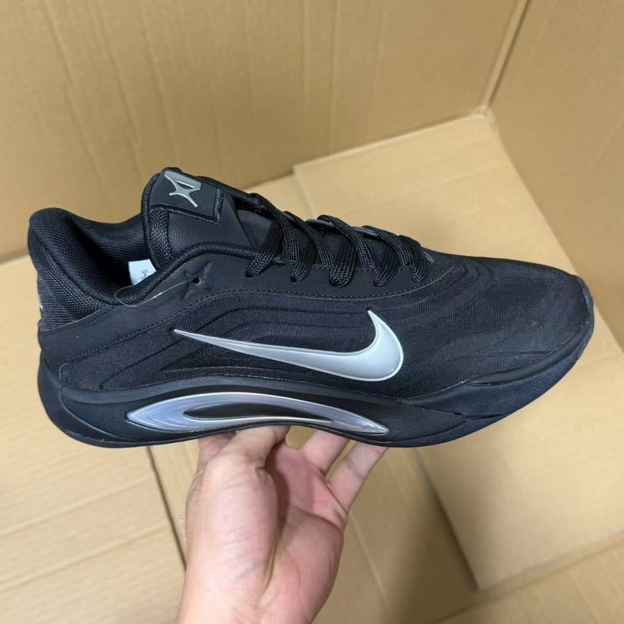View 3 - Black / Grey