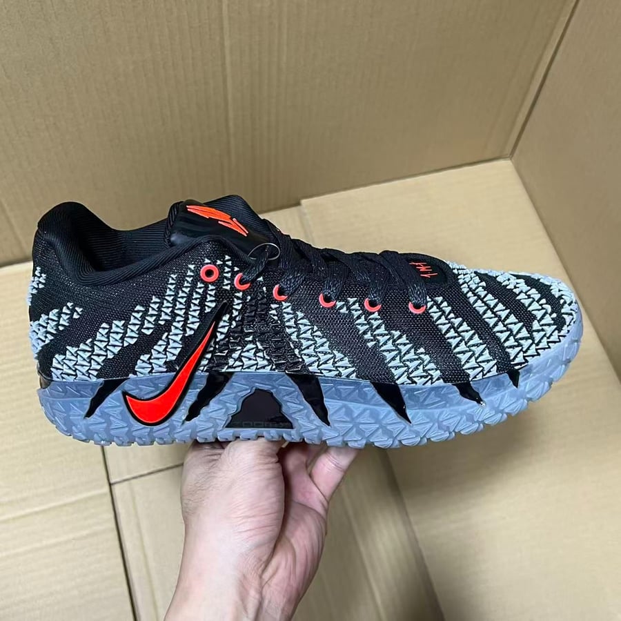 View 2 - Black / Red