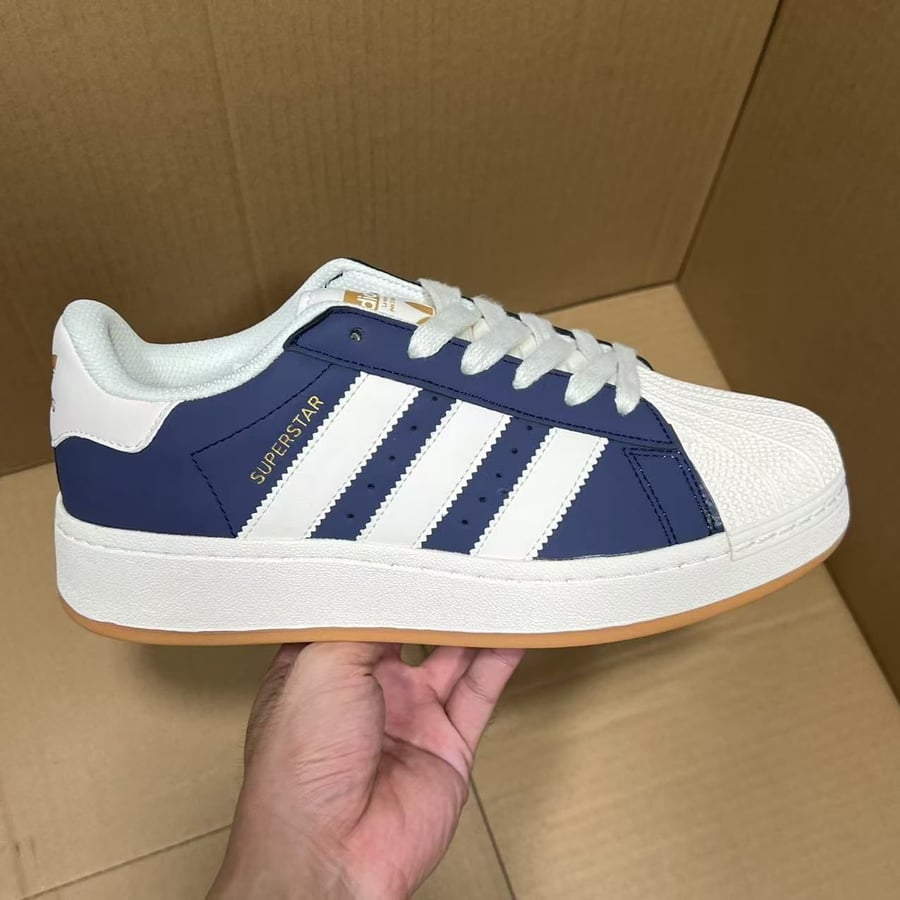 View 6 - White / Blue